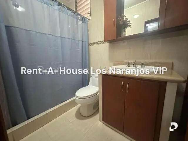 Casa en La Trinidad, Caracas – 12