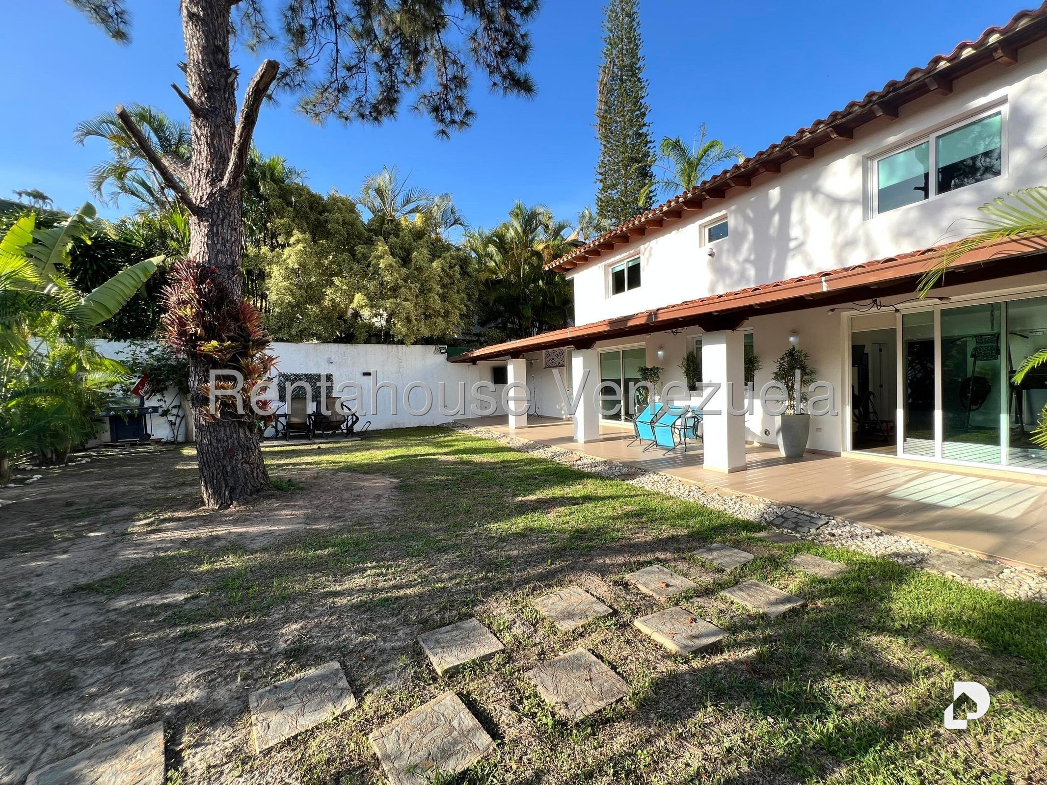 Casa en Colinas de Tamanaco, Caracas – 27