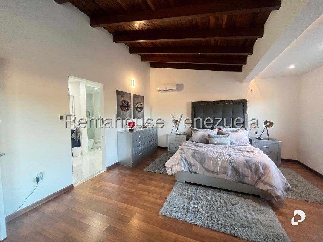 Casa en Colinas de Tamanaco, Caracas – 13