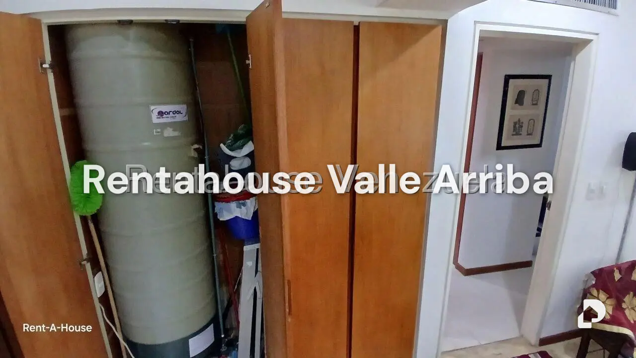 Apartamento en El Rosal, Caracas – 23