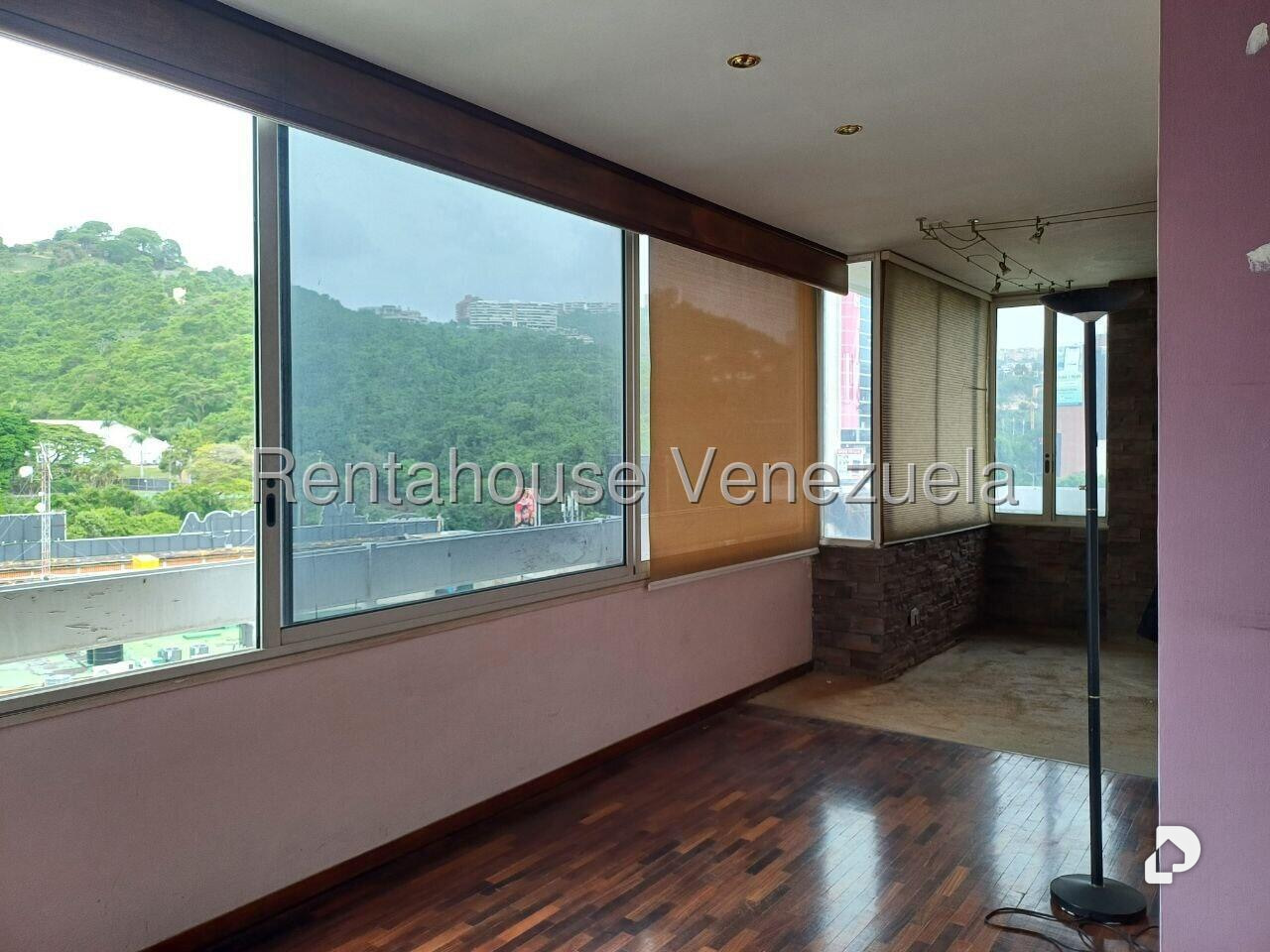 Apartamento en Las Mercedes, Caracas – 24