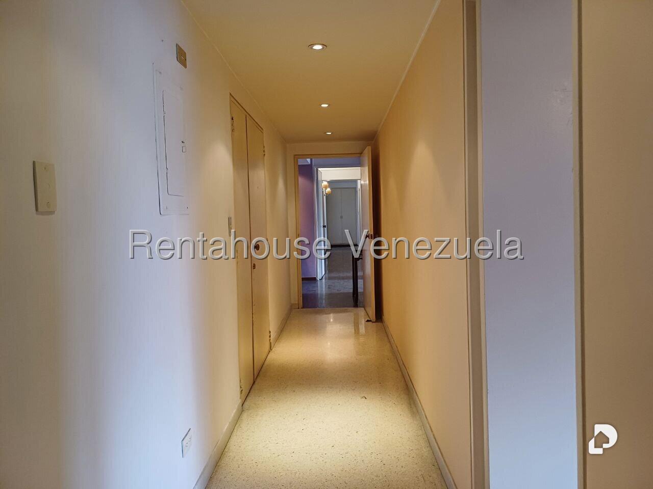 Apartamento en Las Mercedes, Caracas – 20