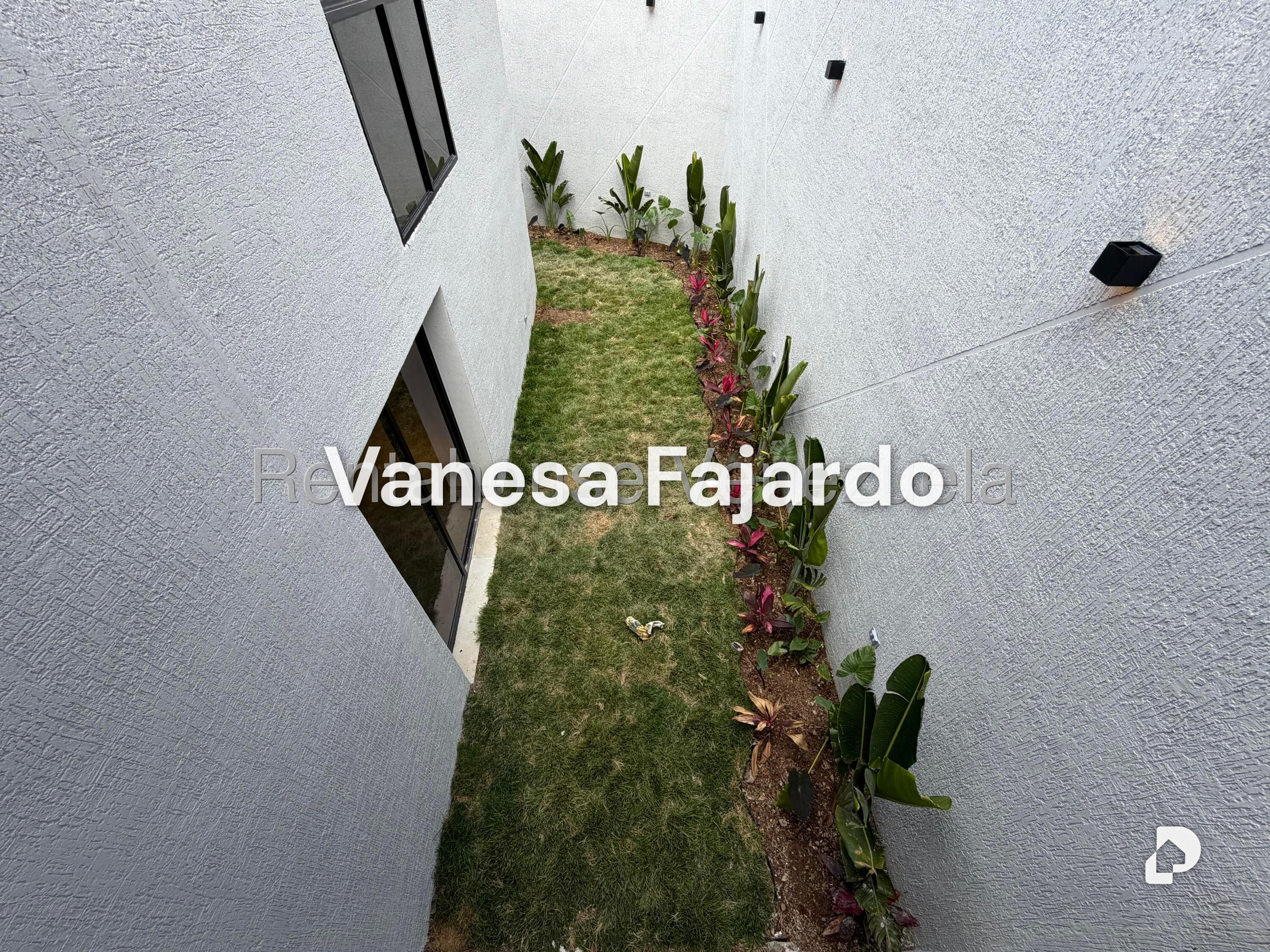 Casa en San Román, Caracas – 11