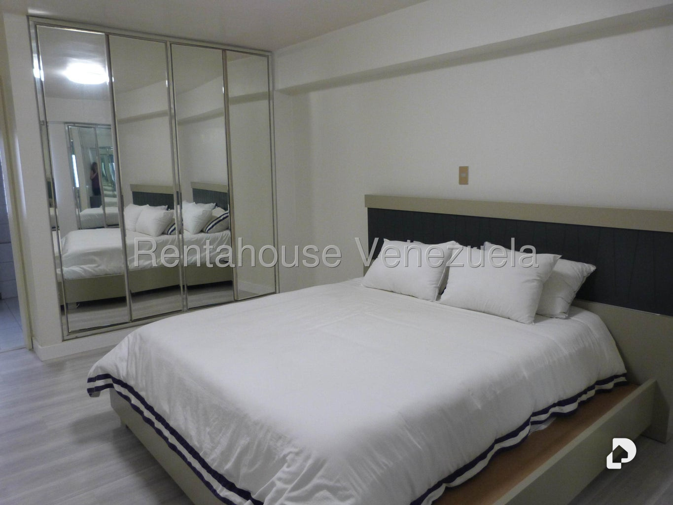 Apartamento en Los Dos Caminos, Caracas – 26