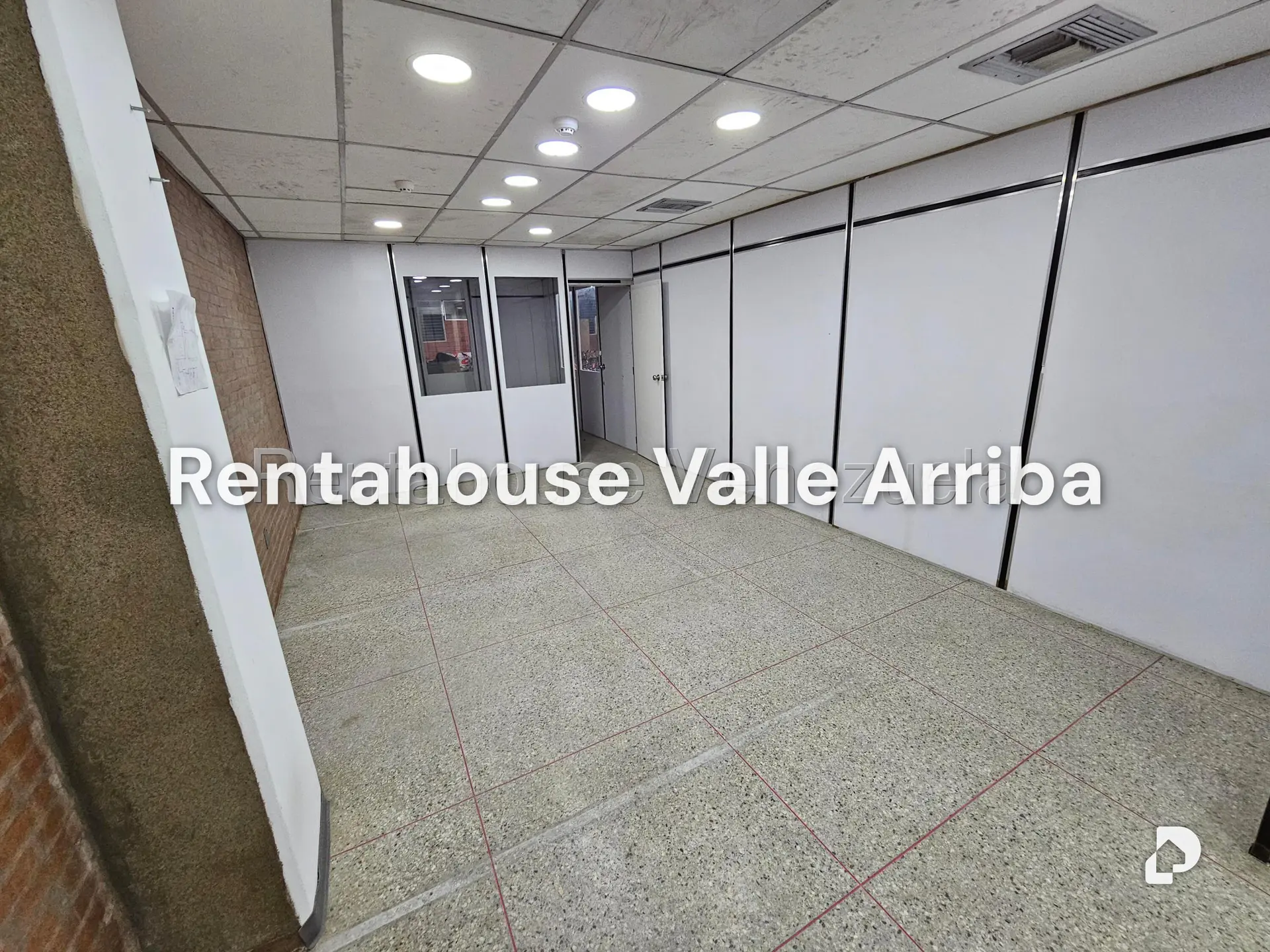 Local comercial en La Urbina, Caracas – 14