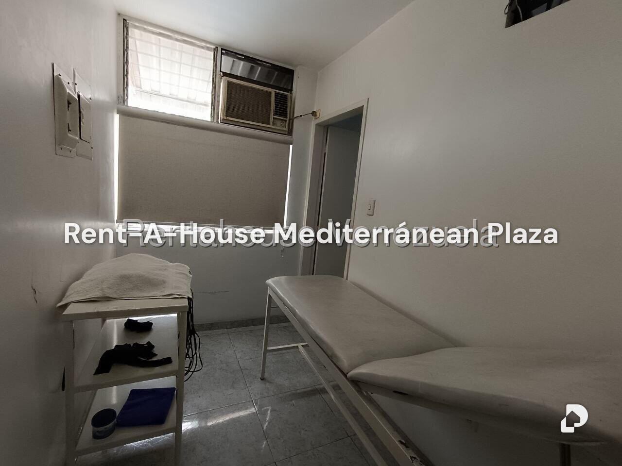 Local comercial en Avenida Bolivar Norte, Valencia – 13