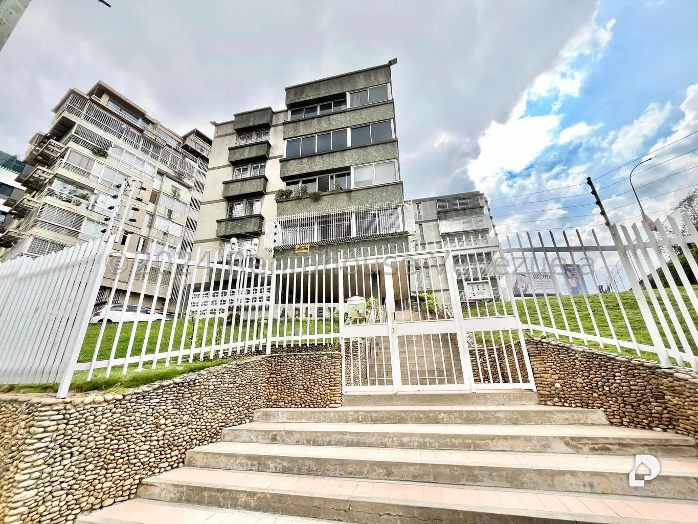 Apartamento en Las Mercedes, Caracas – 1