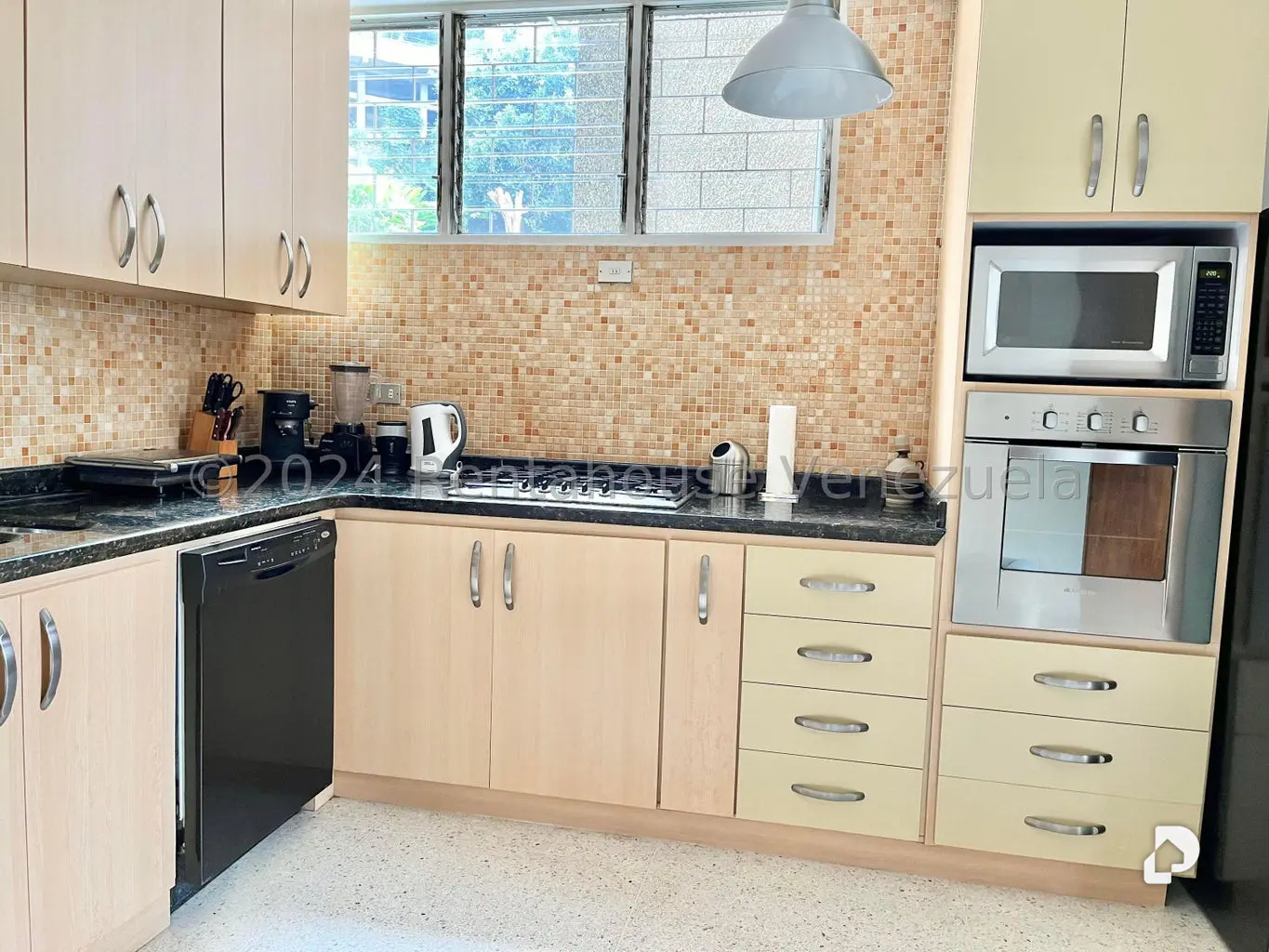 Apartamento en Las Mercedes, Caracas – 25