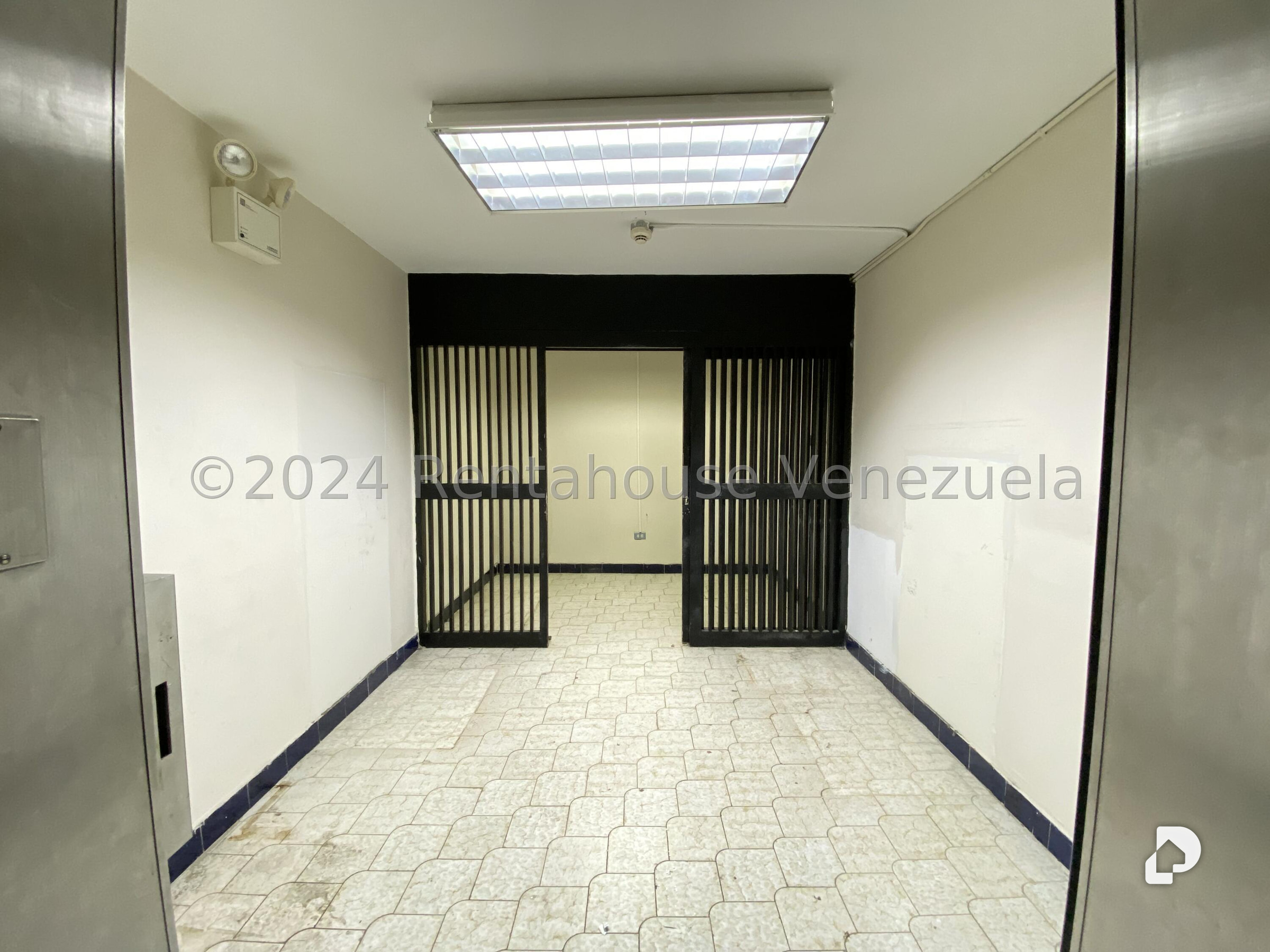 Local comercial en San Bernardino, Caracas – 21