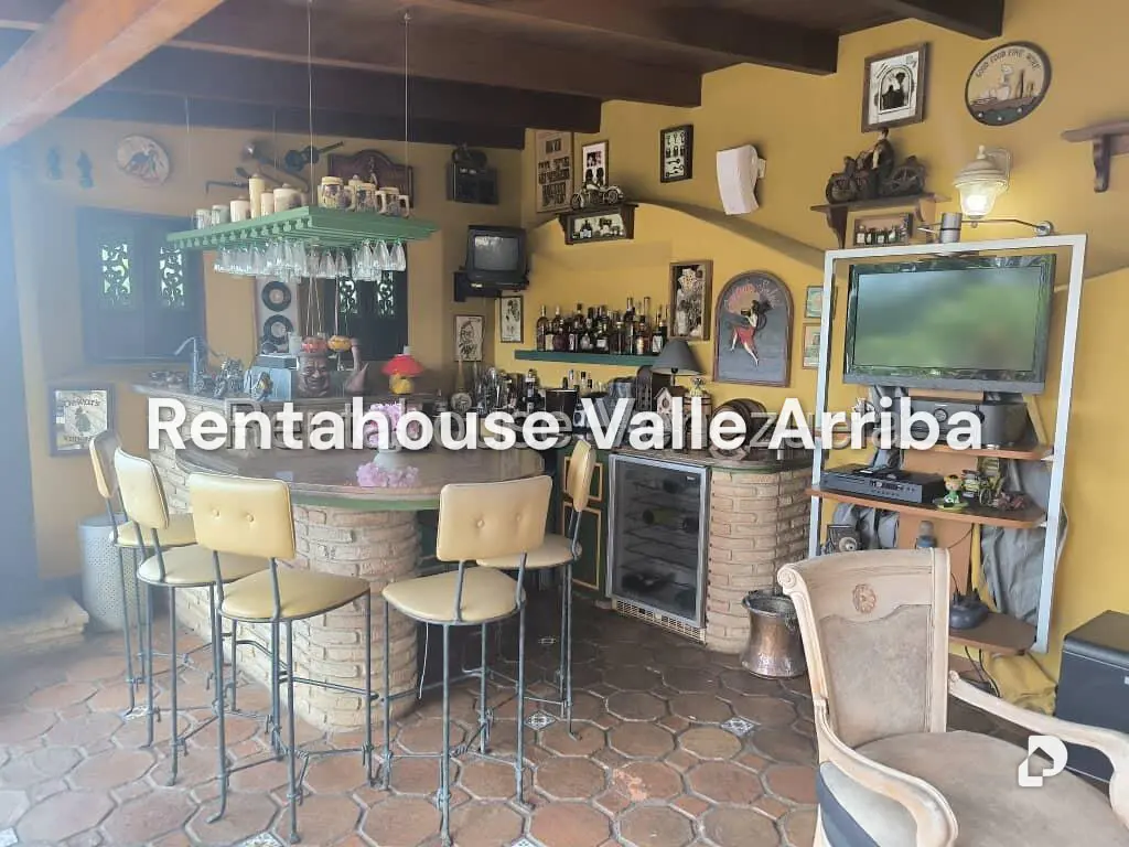 Casa en Lomas de La Lagunita, Caracas – 27