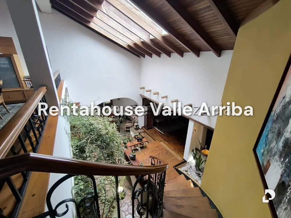 Casa en Lomas de La Lagunita, Caracas – 23