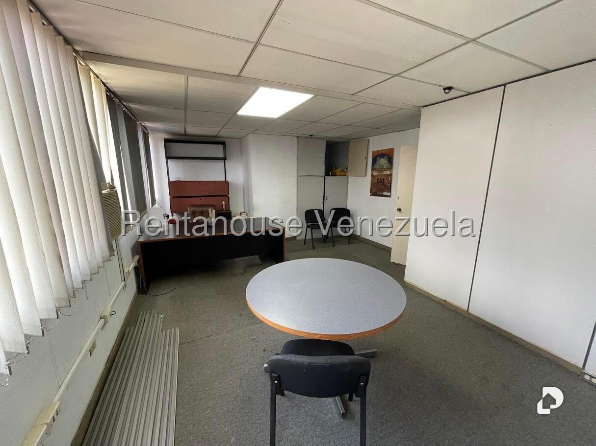 Oficina en Parroquia La Candelaria, Caracas – 9