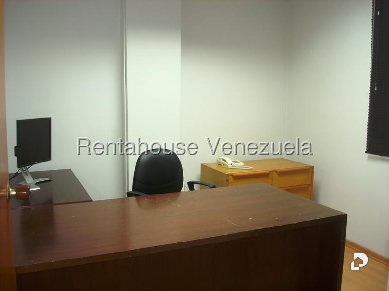 Oficina en Sabana Grande, Caracas – 12