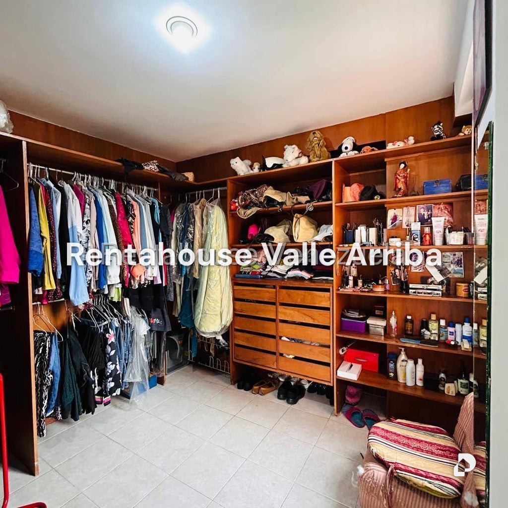 Apartamento en Las Esmeraldas, Caracas