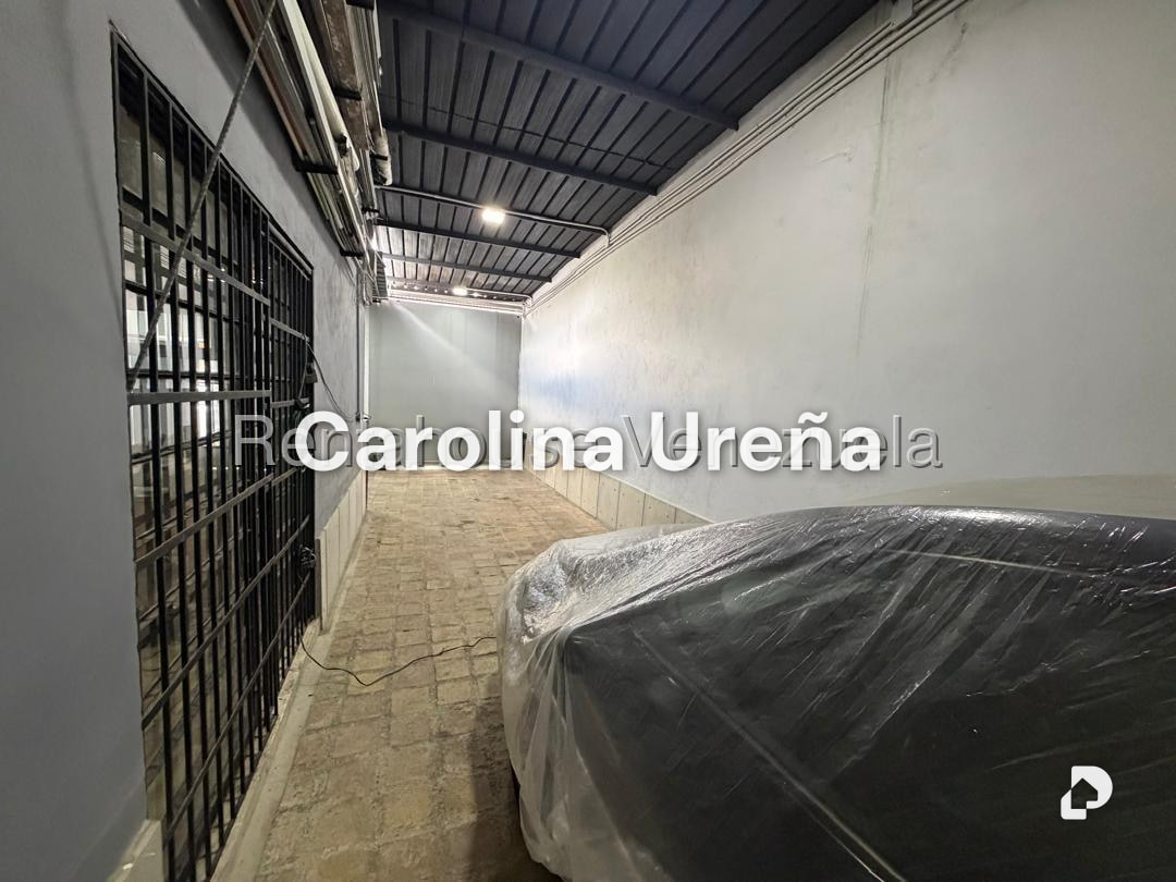 Casa en La California Norte, Caracas – 24