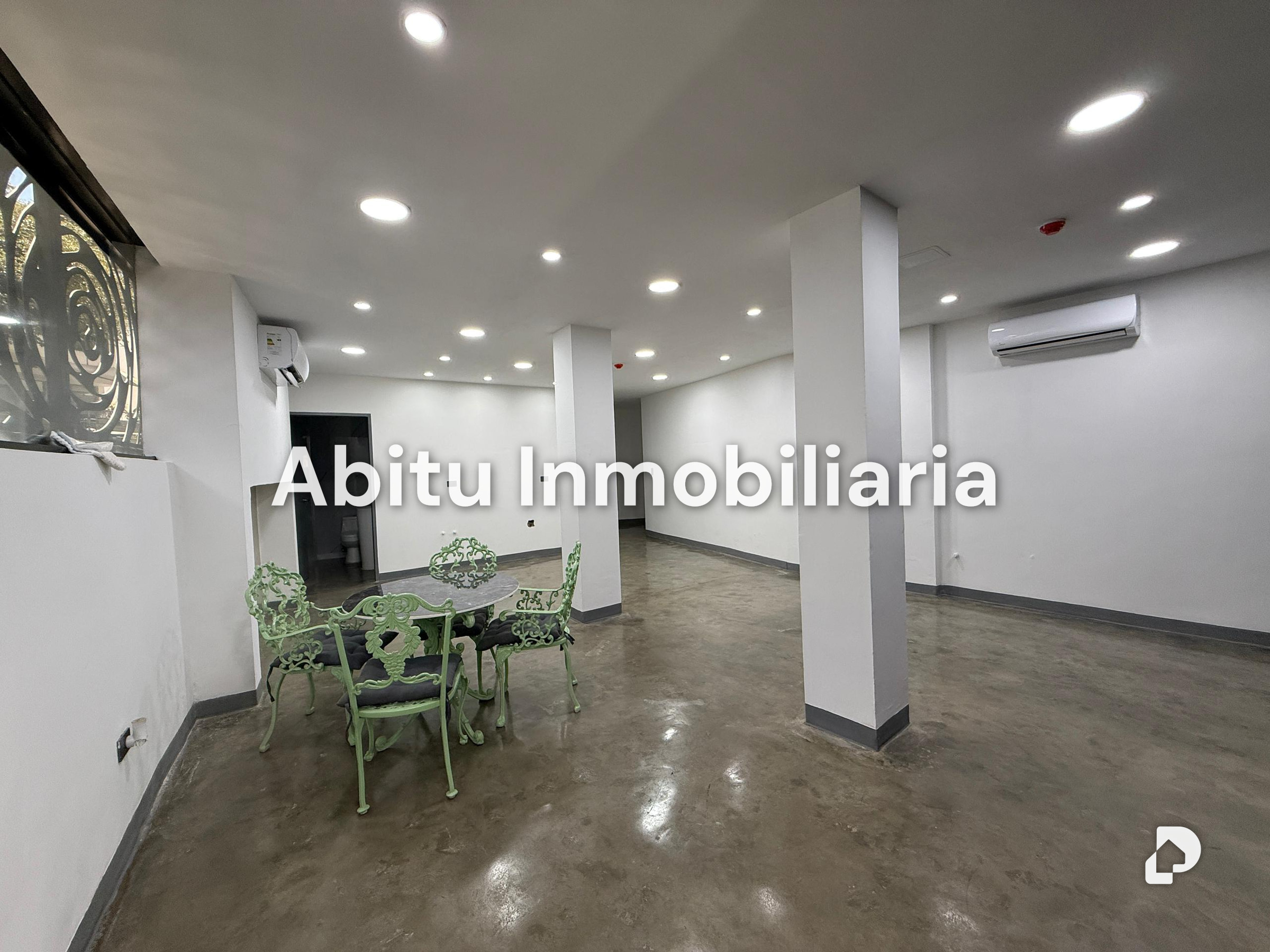 Oficina en San Román, Caracas – 2
