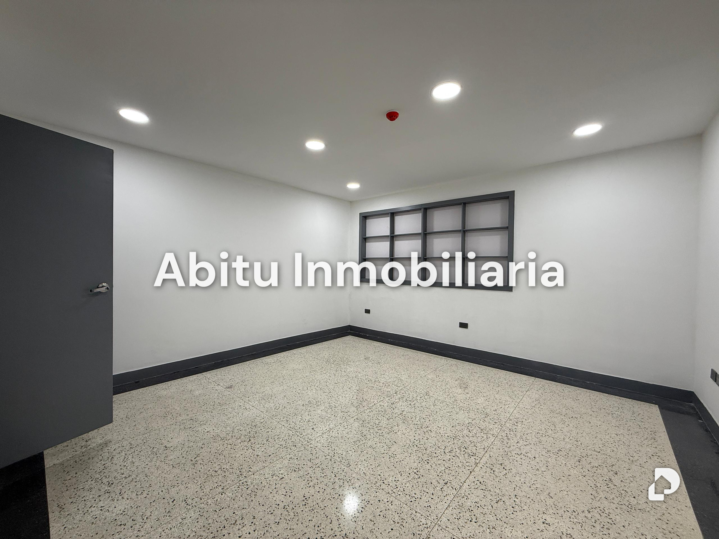Oficina en San Román, Caracas – 11