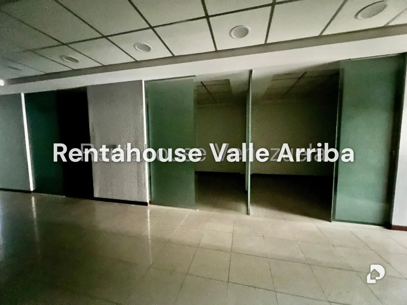 Local comercial en La California Norte, Caracas – 11
