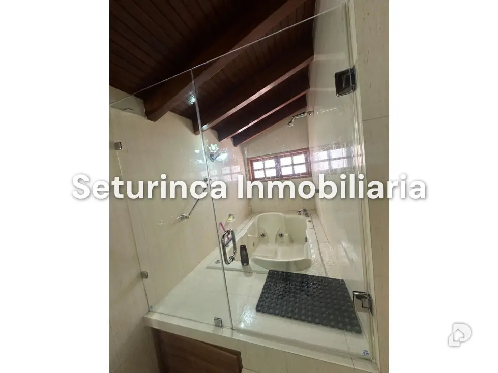 House in Los Chorros, Caracas – 11