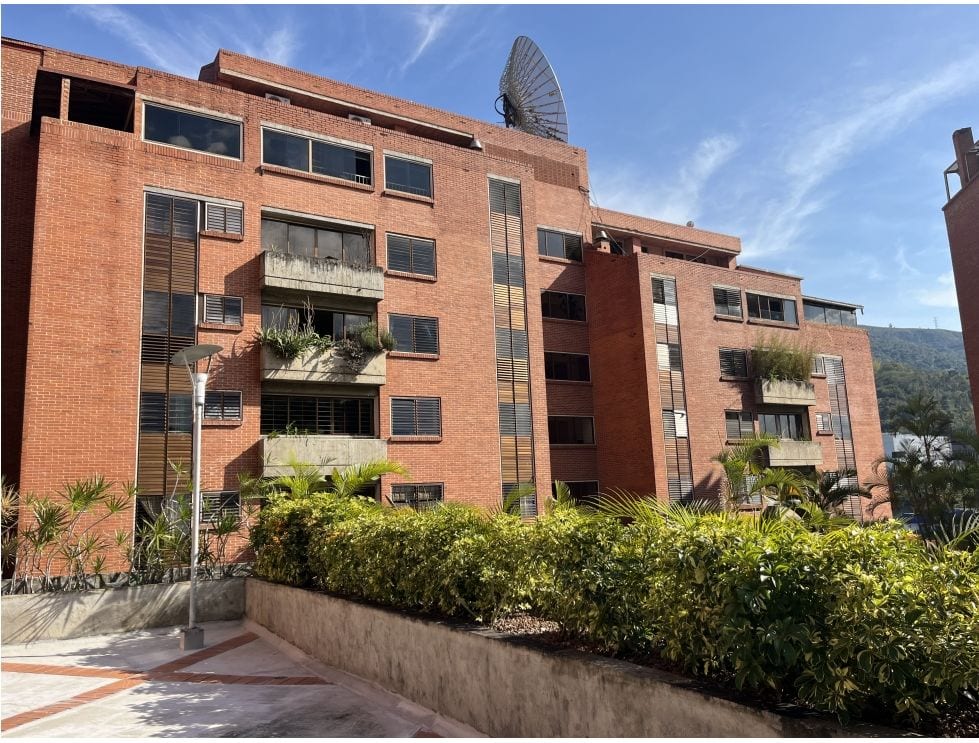 Apartamento en Las Esmeraldas, Caracas - 1