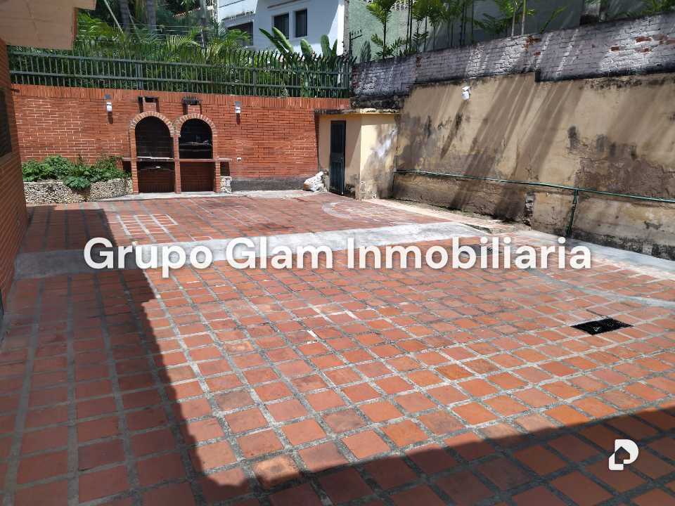 Casa en Altamira, Caracas – 23
