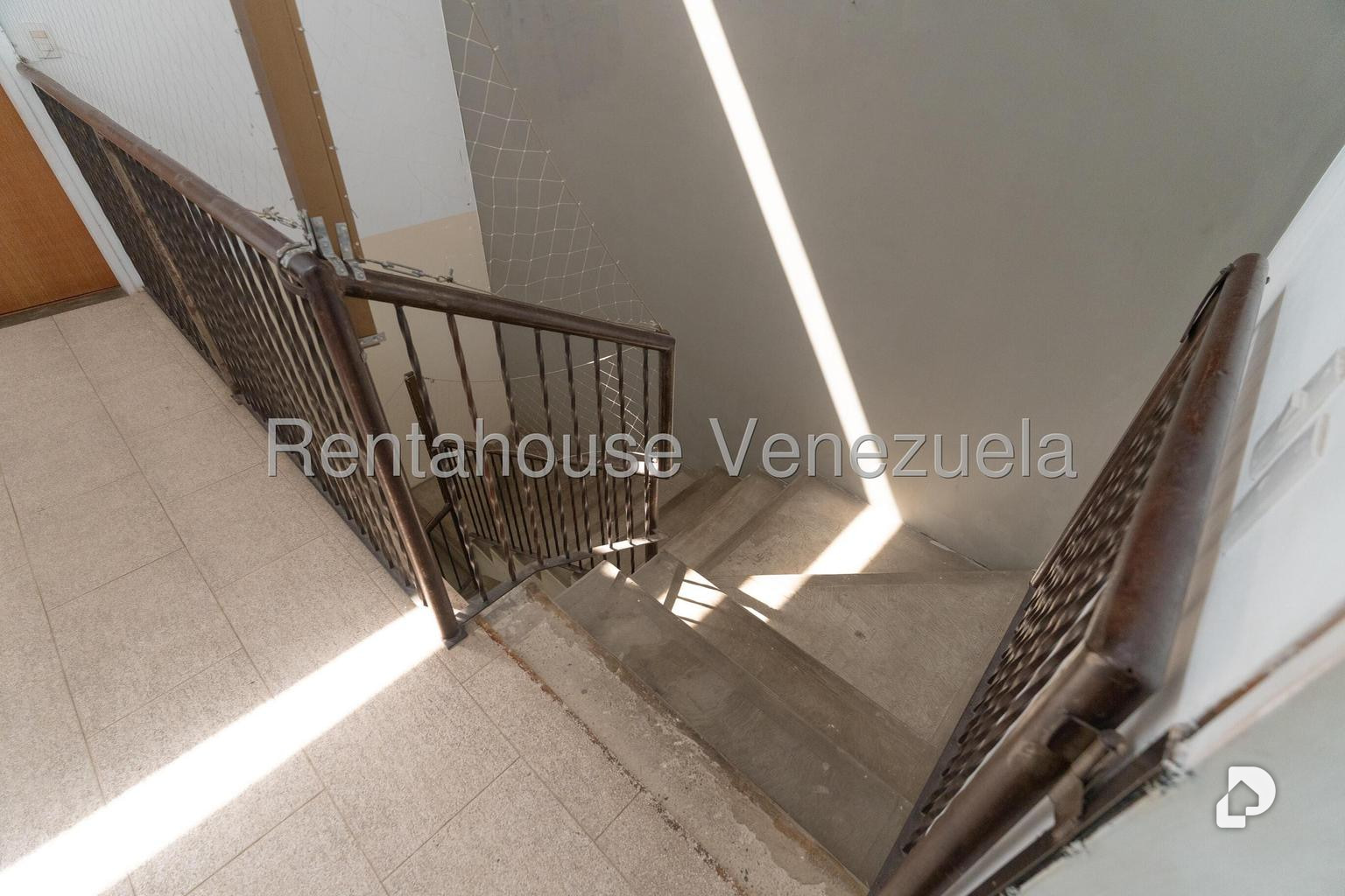 Casa en Miranda, Caracas – 24