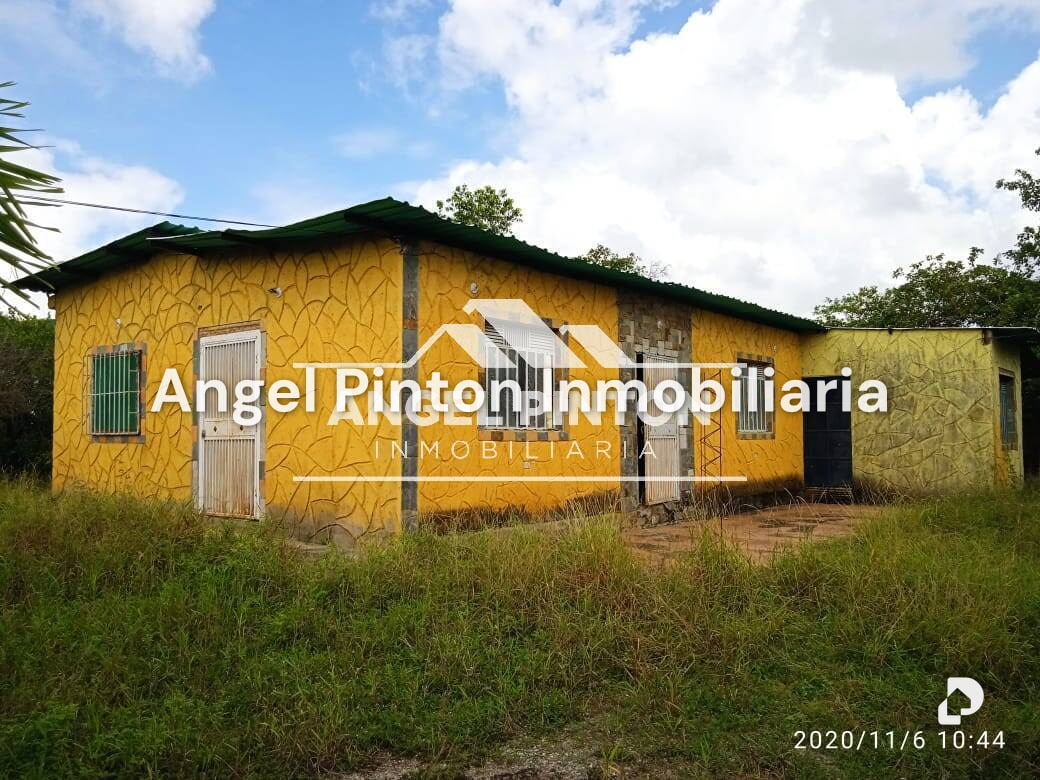 Casa en Vía Principal, Yaritagua – 1