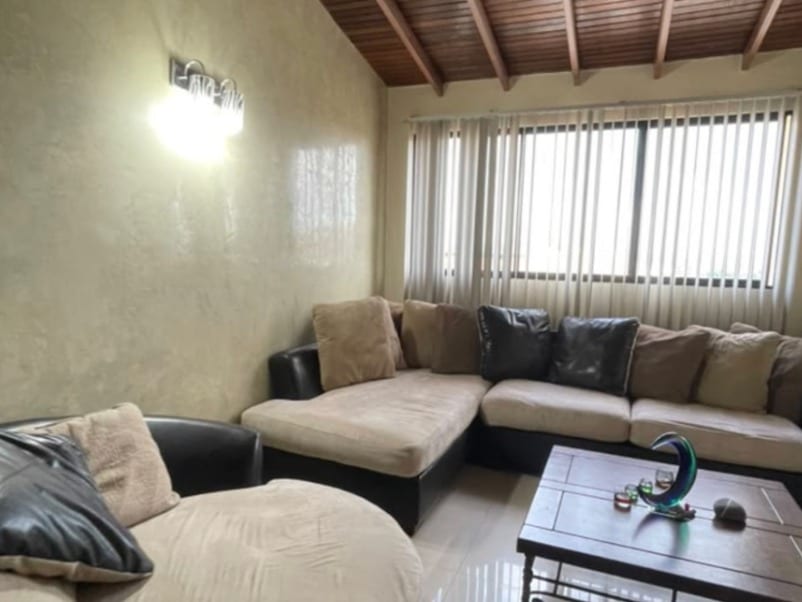 Penthouse en Urbanización Las Palmeras, Lechería - 1