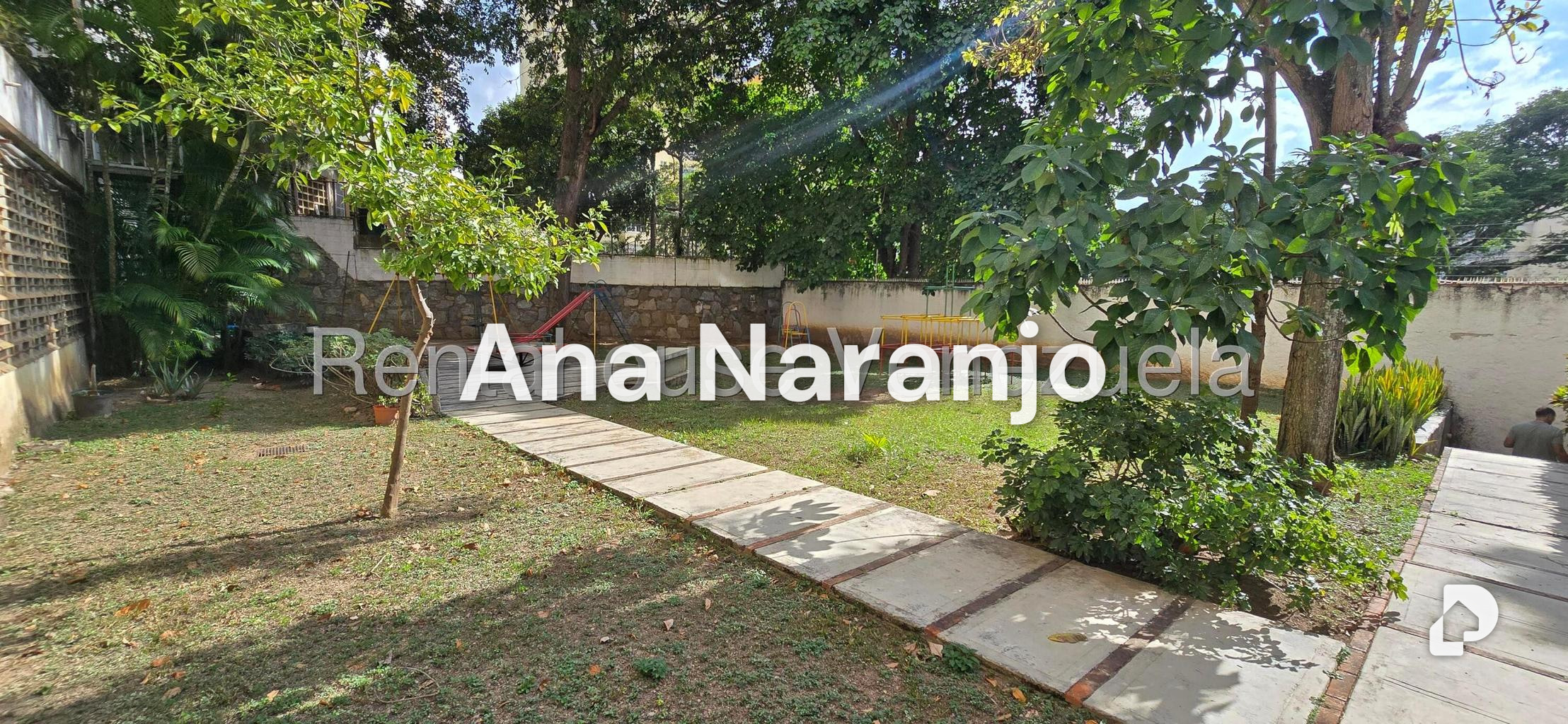 Apartamento en Santa Rosa de Lima, Caracas – 54