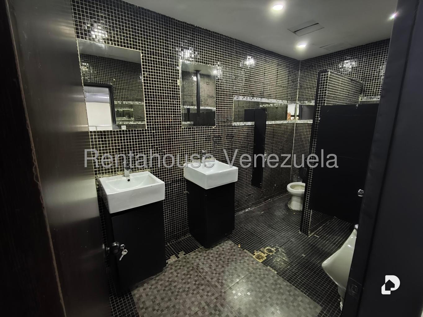 Local comercial en Macaracuay, Caracas – 13