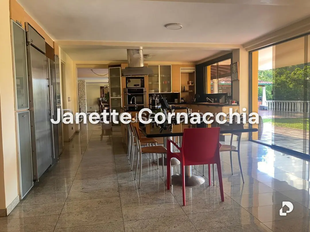 Casa en La Boyera, Caracas – 11