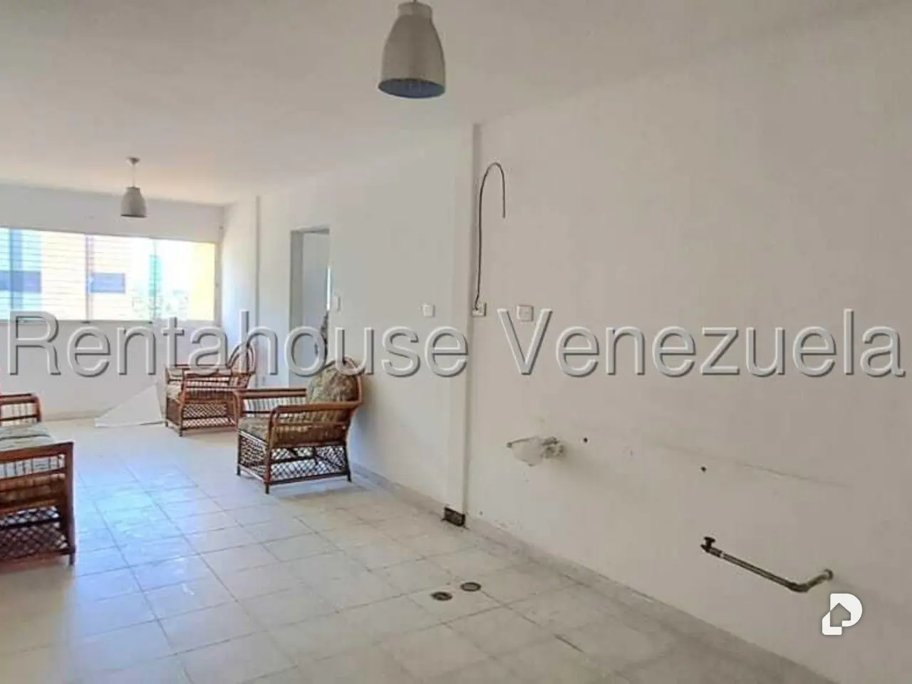 Apartment in Paraparal, Los Guayos – 4