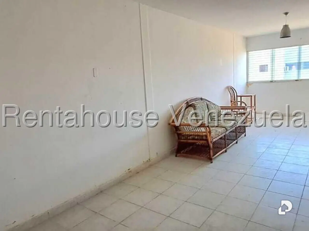 Apartment in Paraparal, Los Guayos – 7