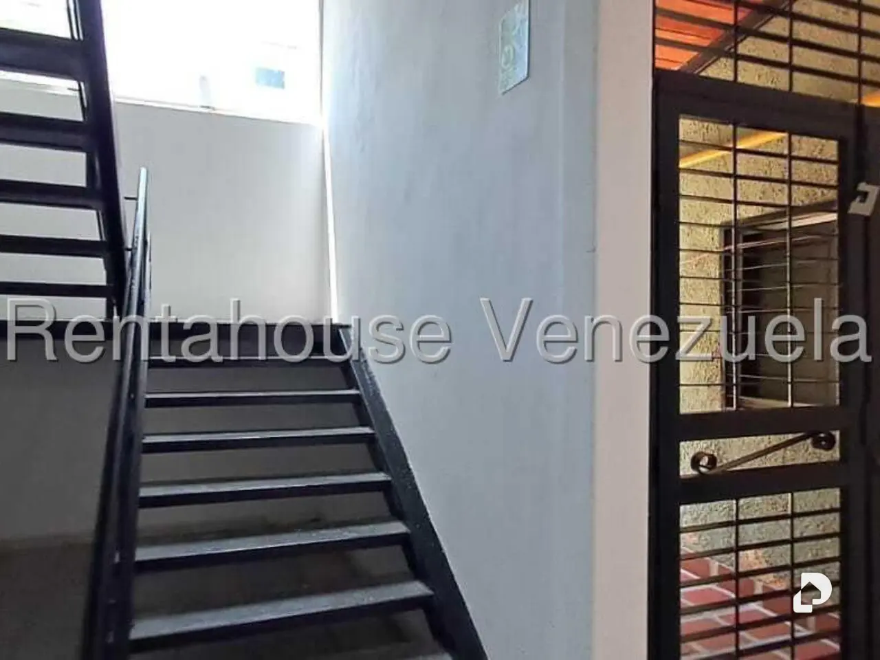 Apartment in Paraparal, Los Guayos – 20
