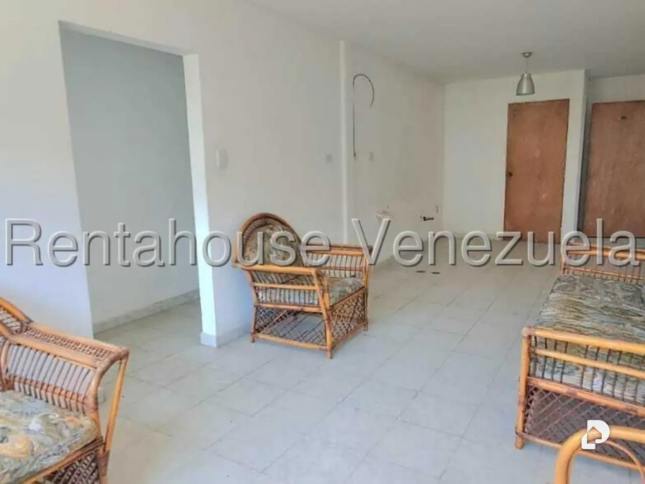 Apartment in Paraparal, Los Guayos – 10