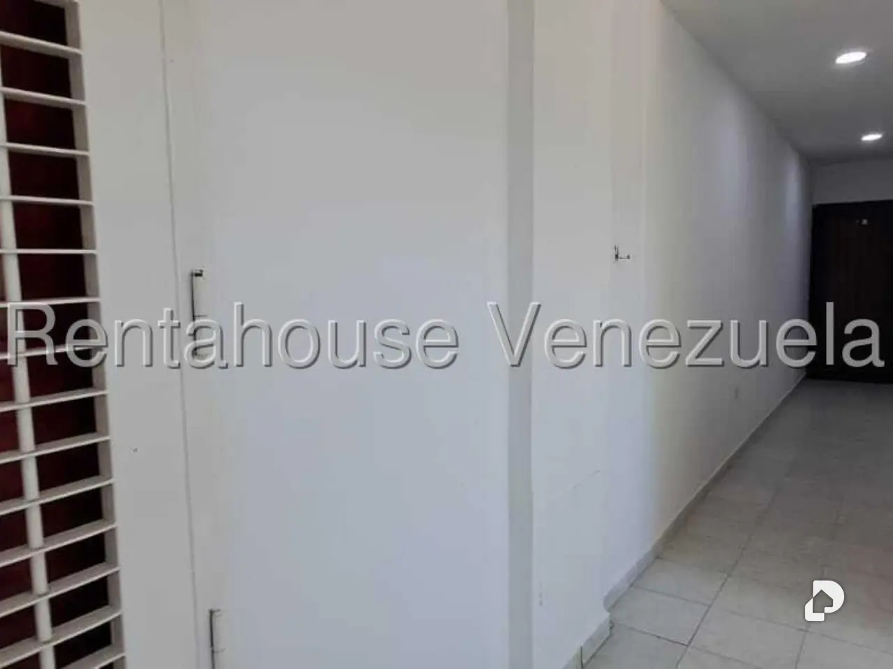 Apartment in Paraparal, Los Guayos – 19