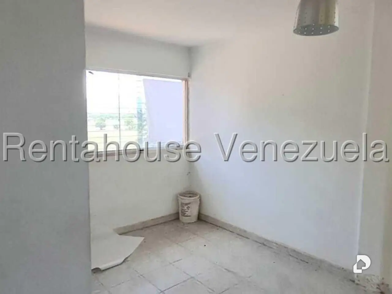 Apartment in Paraparal, Los Guayos – 14