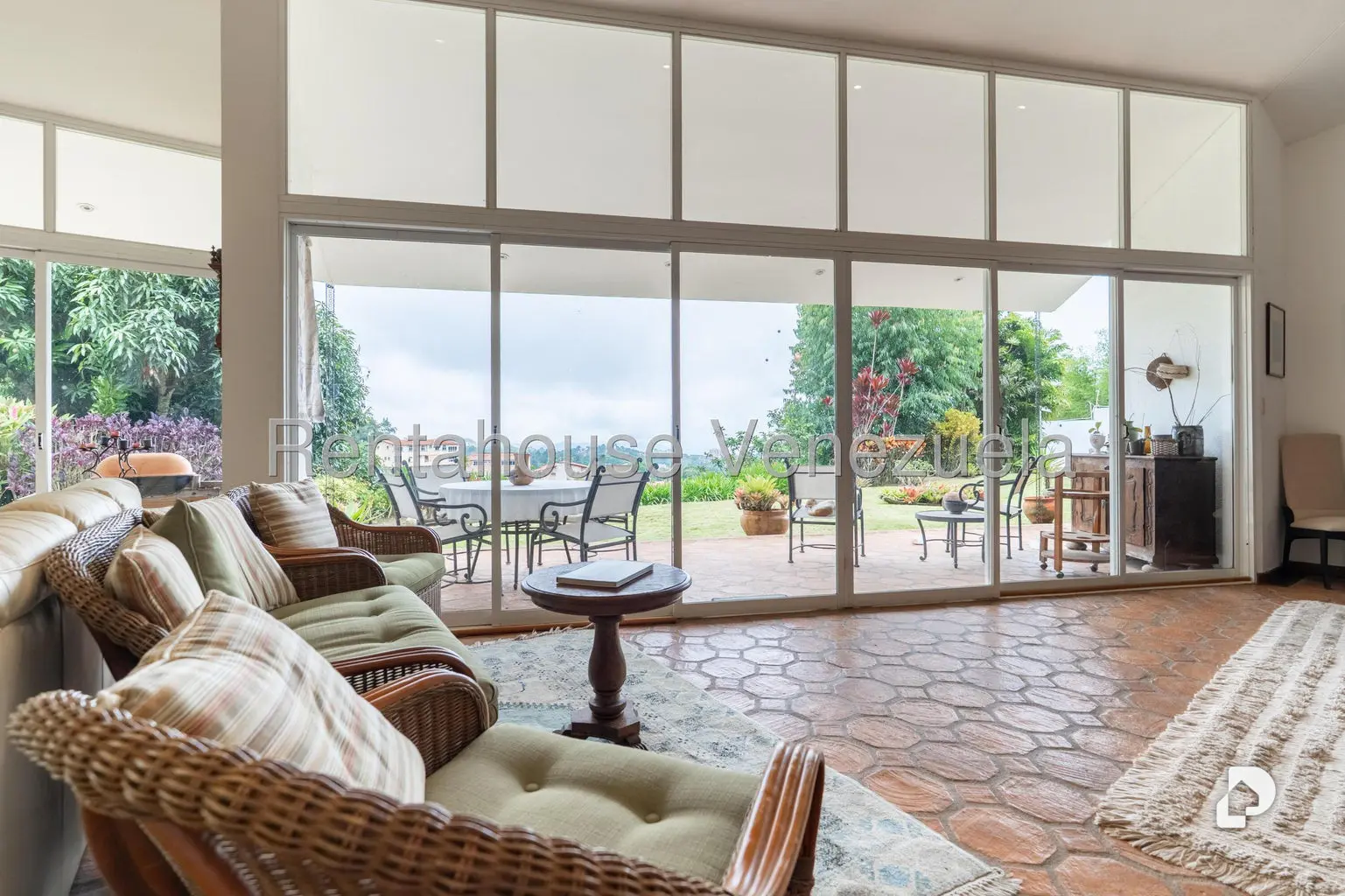 Casa en Oripoto, Caracas – 16