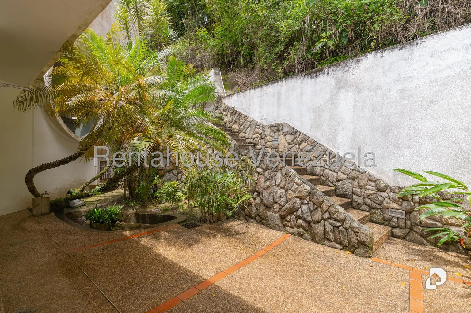 Casa en Oripoto, Caracas – 29