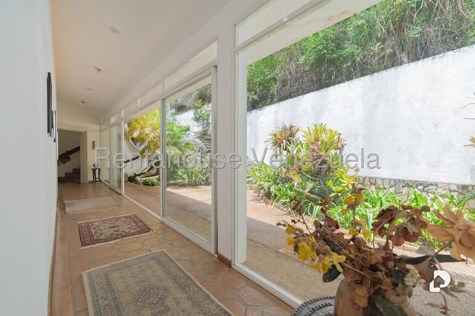 Casa en Oripoto, Caracas – 25