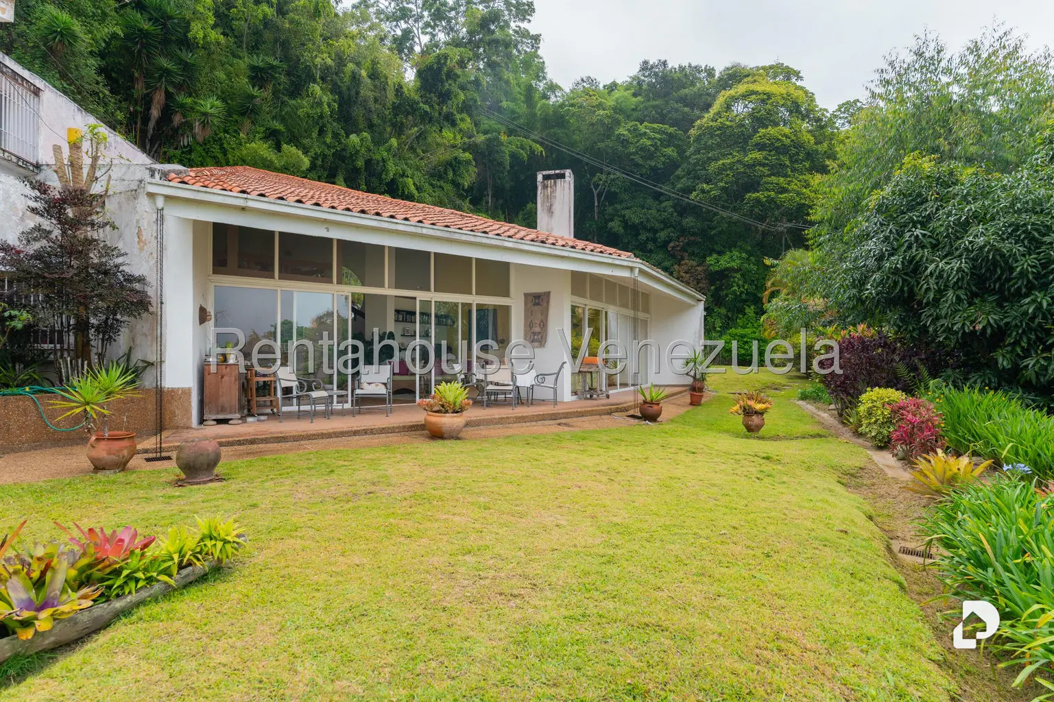 Casa en Oripoto, Caracas – 13