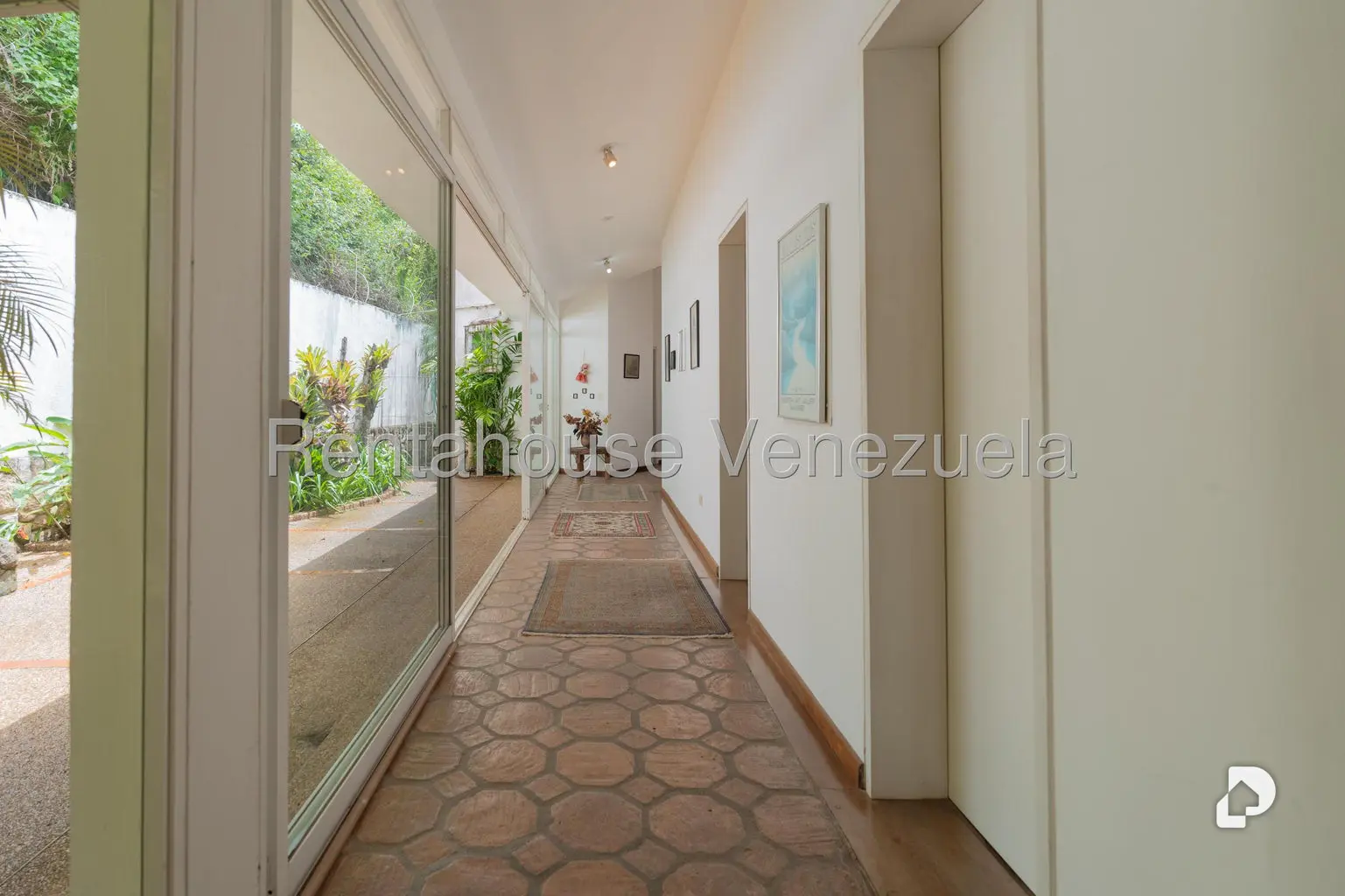 Casa en Oripoto, Caracas – 24