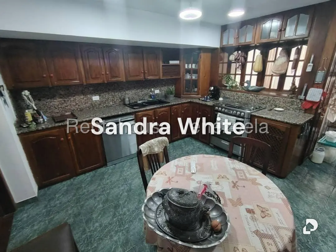 Penthouse en La Tahona. 27-3898, Caracas – 13