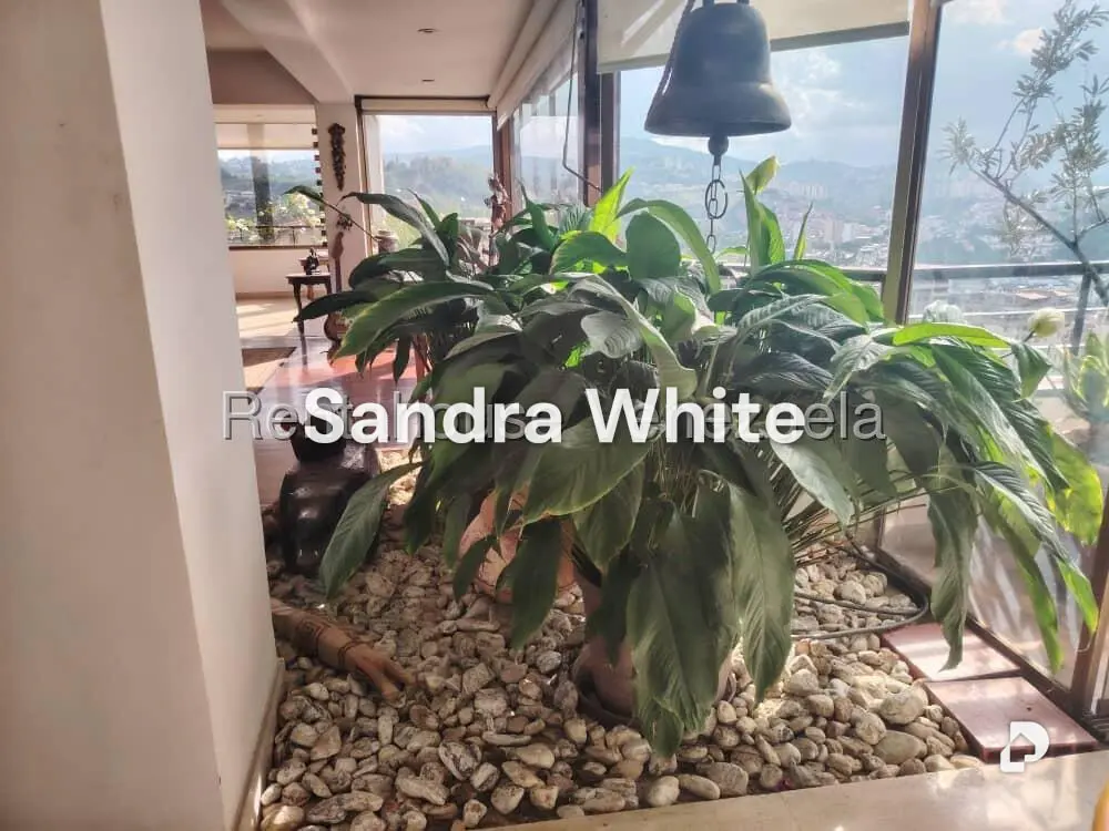 Penthouse en La Tahona. 27-3898, Caracas – 26