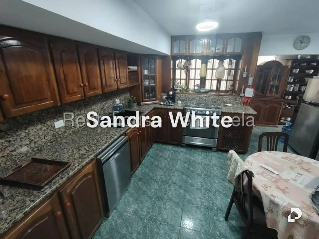 Penthouse en La Tahona. 27-3898, Caracas – 12
