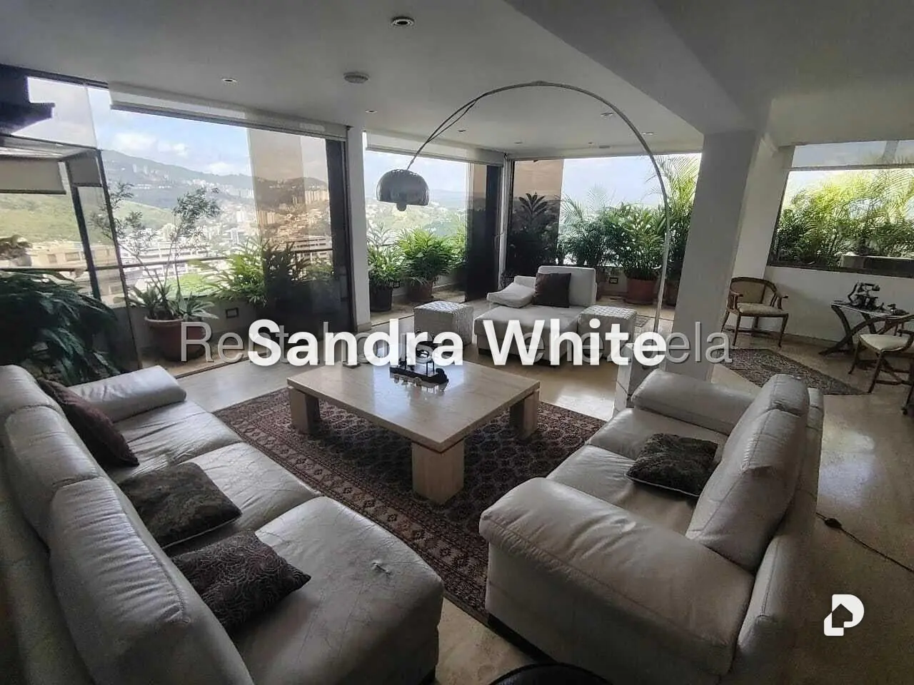 Penthouse en La Tahona. 27-3898, Caracas – 6