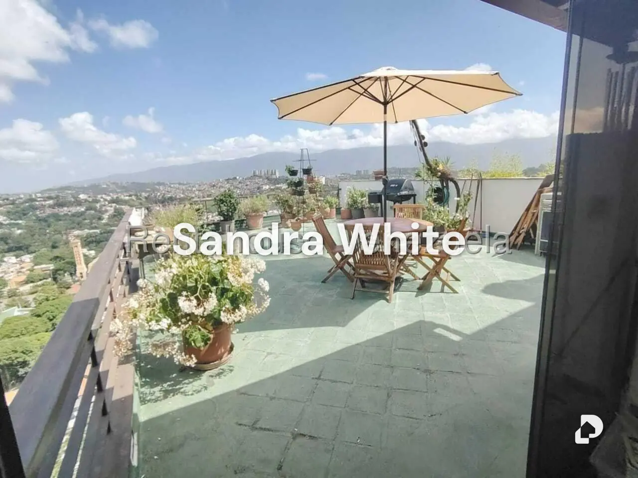 Penthouse en La Tahona. 27-3898, Caracas – 20