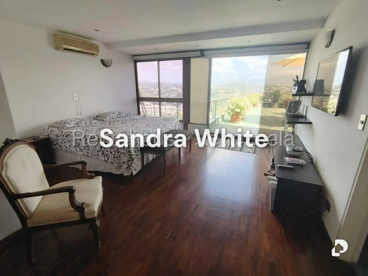 Penthouse en La Tahona. 27-3898, Caracas – 19