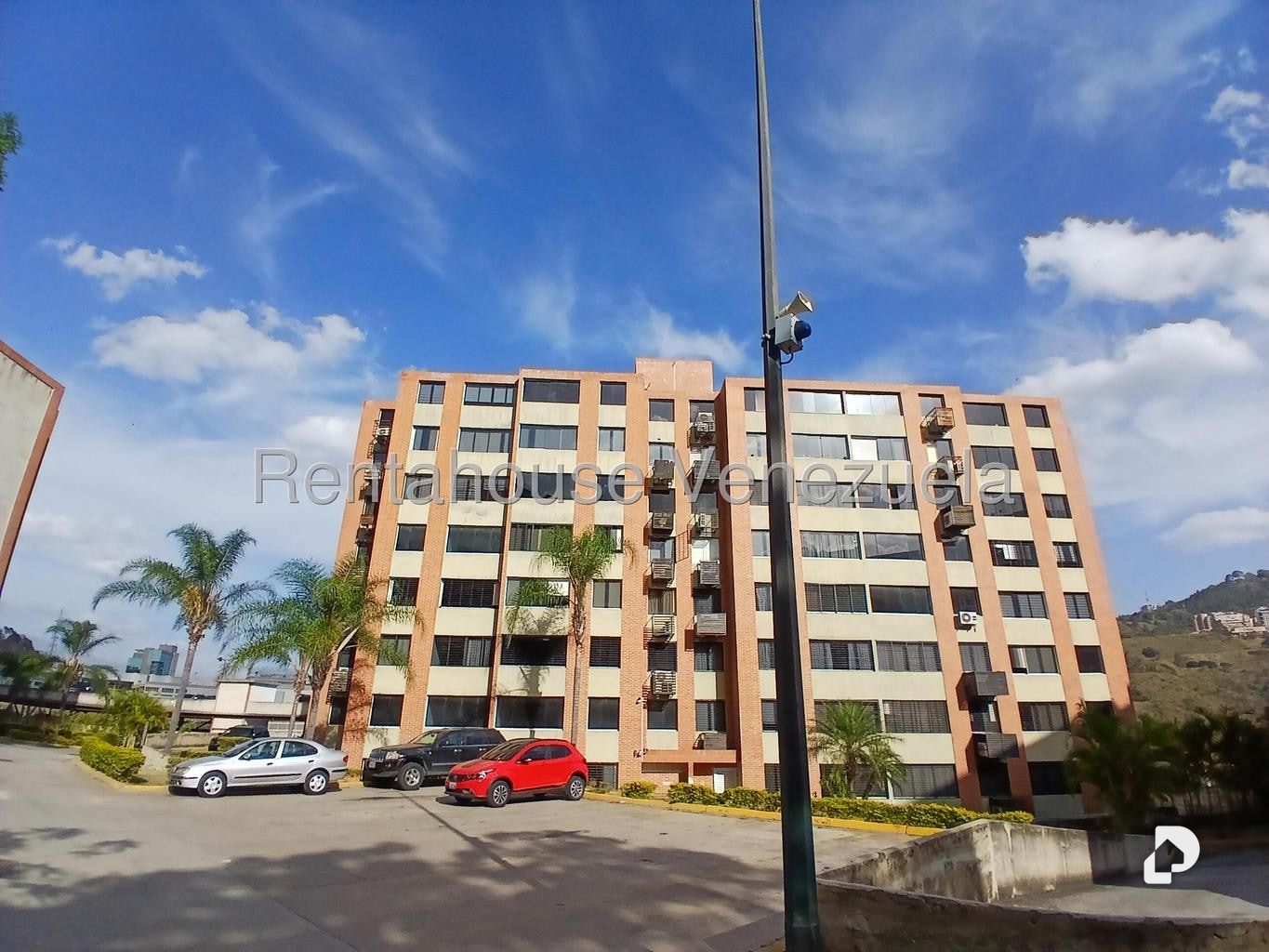 Apartamento en Los Naranjos Humboldt, Caracas – 1
