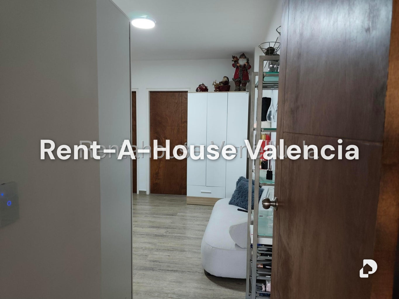 Apartment in Las Chimeneas, Valencia – 28